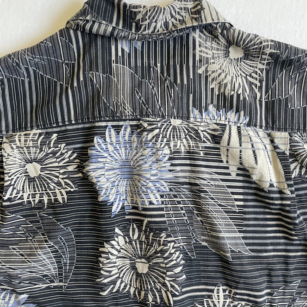 Tommy Bahama Mens Grey/Black Sunflower Short Sleeve Buttoned Silk Shirt, large - Picture 8 of 9